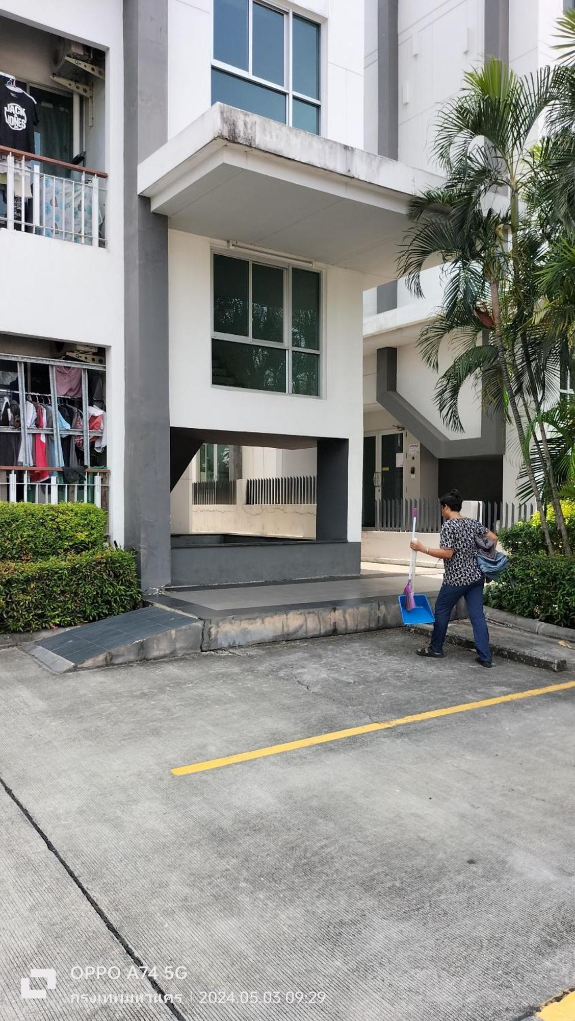Ban Khlong Lat Bua Khao Otto Stay Bkk Airport 10 Mins, Near Malls & Night Market מראה חיצוני תמונה